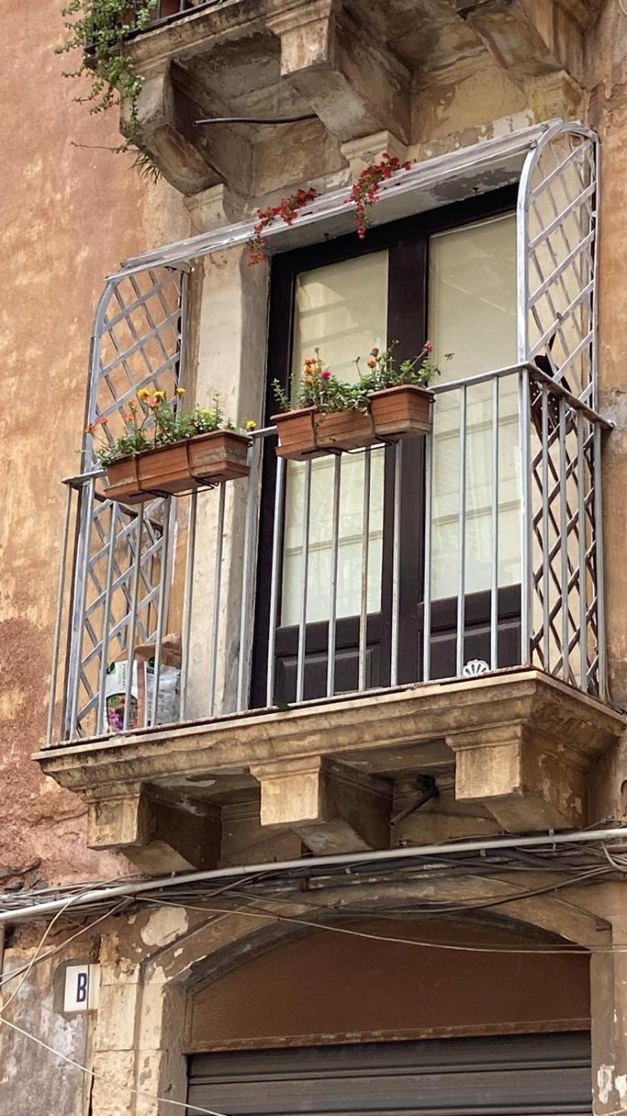 Ciuri Tuttu L'Annu Rooms Catania Exterior photo